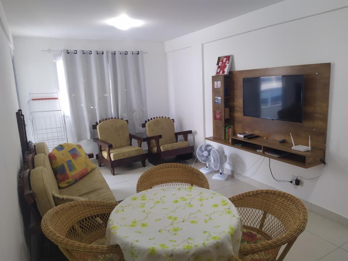 Apartamento com Varanda